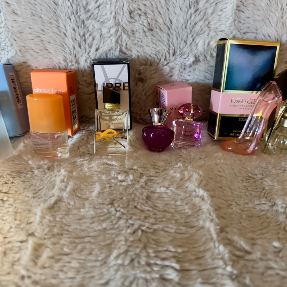 7 mini perfumes Dabbers